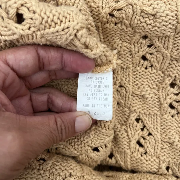 Womens Grannycore Cable Knit Fisherman Vneck Sweater Size 2 Chunky Tan button - Image 9