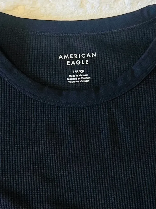 American Eagle Top Outfitters - Image 2