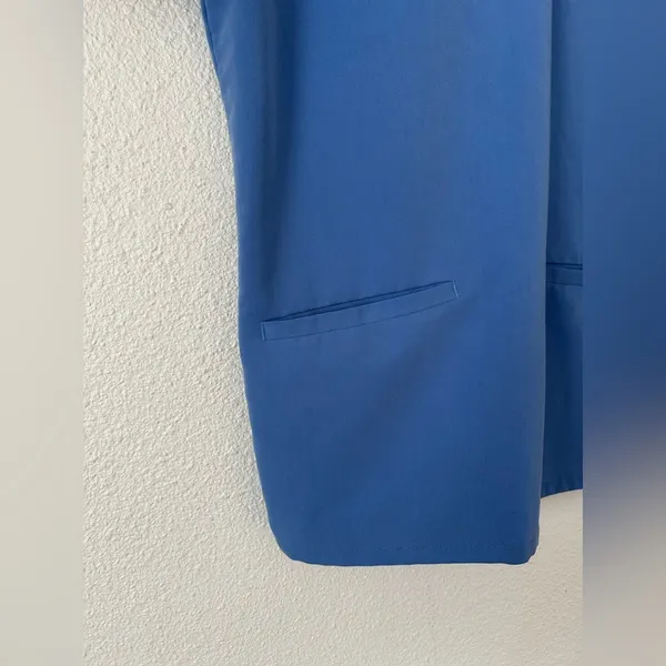 FIGS Womens Capri Blue Casma-Three Pocket Scrub Top sz XS - Image 5