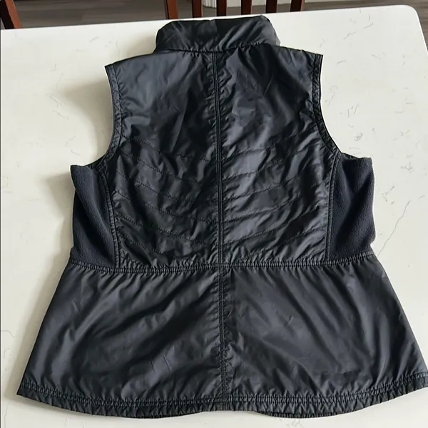 Black Columbia Puffer Vest - Image 4