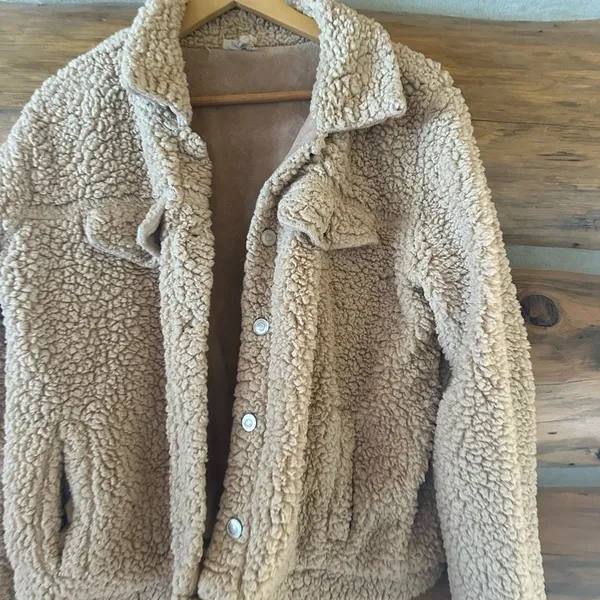 Hem & Thread NWOT  Teddy Sherpa Jacket - Image 2