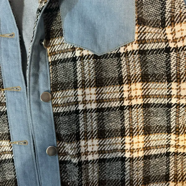 Boutique Shacket denim and flannel size Small - Image 6