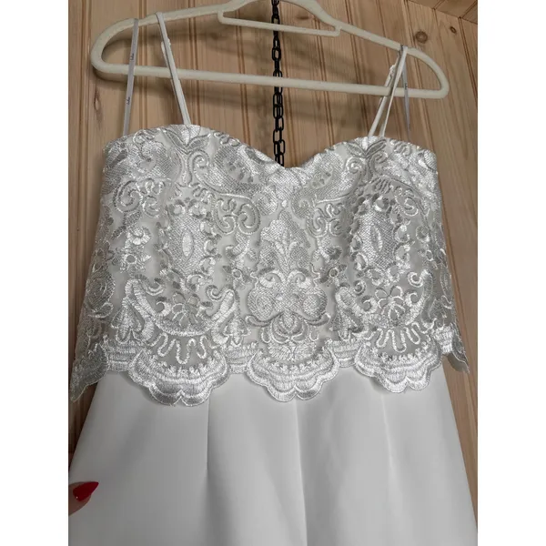 NWT Lulus Exquisite Posture White Floral Embroidered Tiered Jumpsuit Wedding M - Image 3