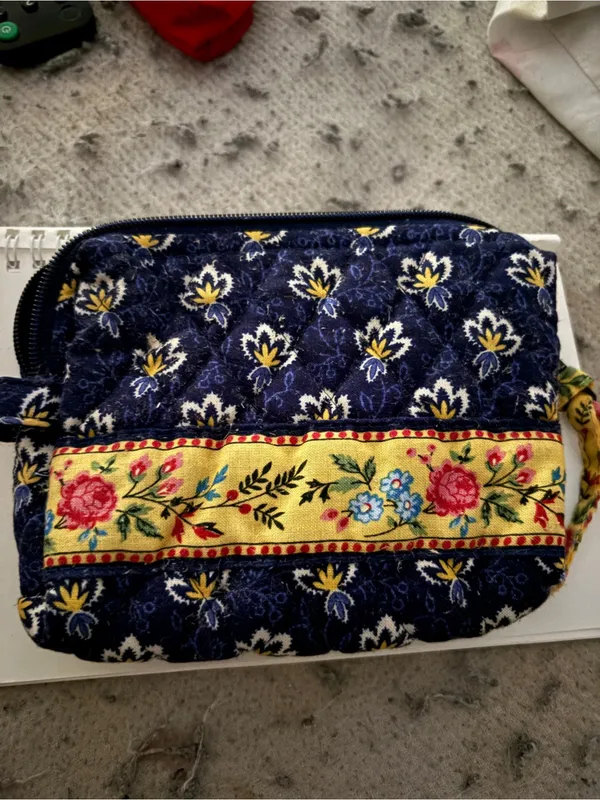 Vera Bradley like new 6 inch coin pouch - Image 2
