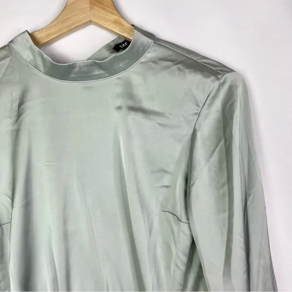Express Sage‎ Green Satin Open Back Long Sleeve Blouse XS - Image 3
