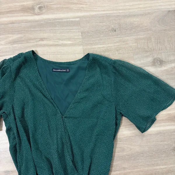 Abercrombie & Fitch Green Short Sleeve Bodysuit Blouse Women Small - Image 3