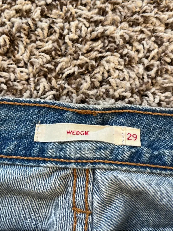 Levi’s Wedgie Straight Leg Ankle Jeans - Image 5