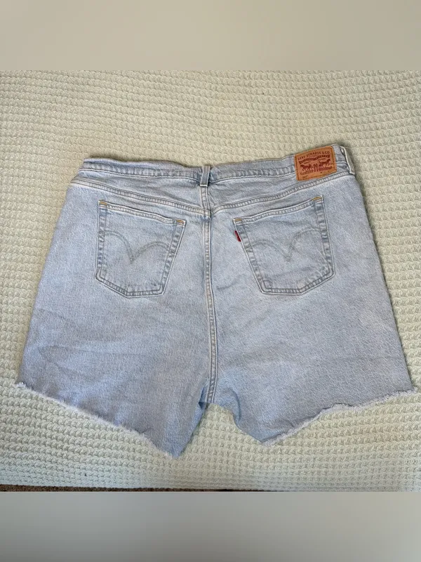 Levis 501 Original Denim Jean Shorts Womens Plus 18W Light Wash Distressed Jorts - Image 2