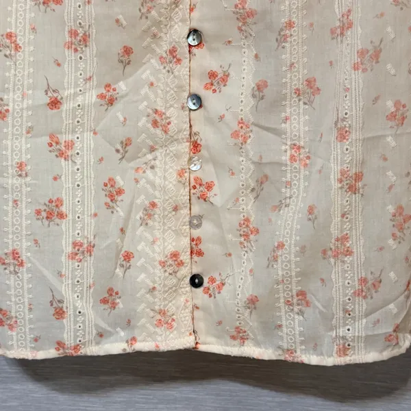 Easy Clothes Floral Eyelet Button Down Blouse Cream Peach S/M Short Sleeve - Image 4