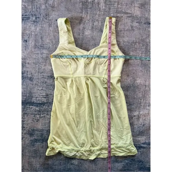 Lululemon Run: Tame Me Tank in Faded Zap Neon Yellow Green Size 4 - Image 4