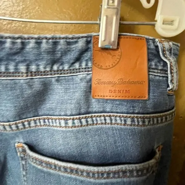 Tommy Bahama size 35/30 Belize straight leg.. - Image 2