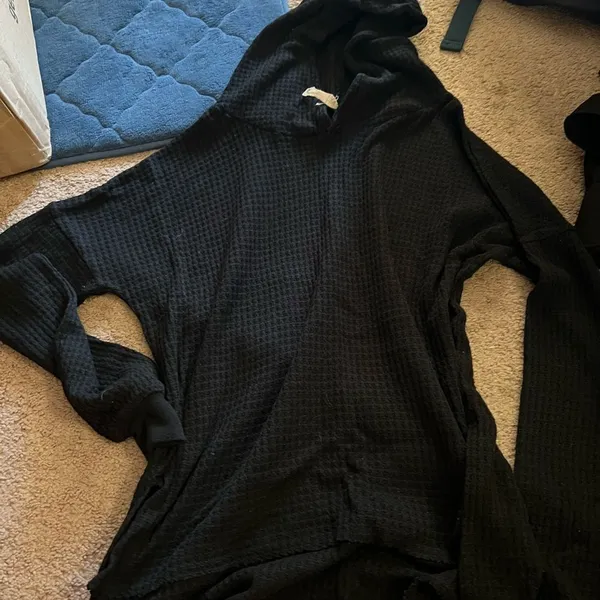 Glyder‎ small black sweatshirt - Image 3
