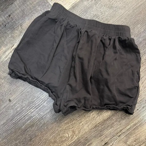 we‎ the free shorts - Image 4