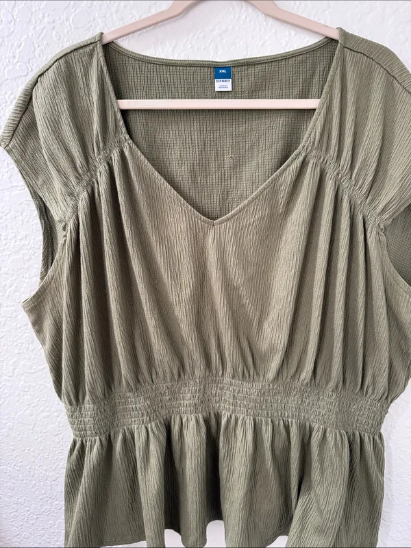 OLD NAVY Olive Smocked Waist V-Neck Top Size XXL - Image 6