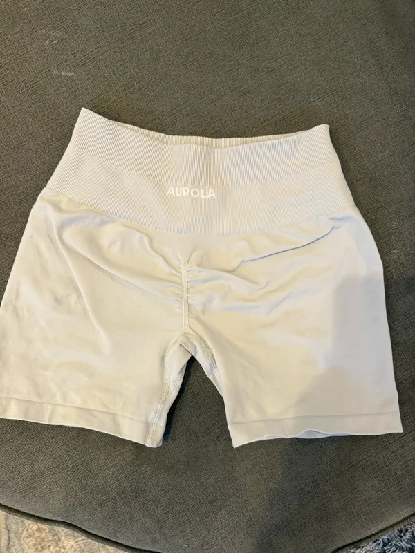 Aurola Biker Shorts Grey White - Image 2