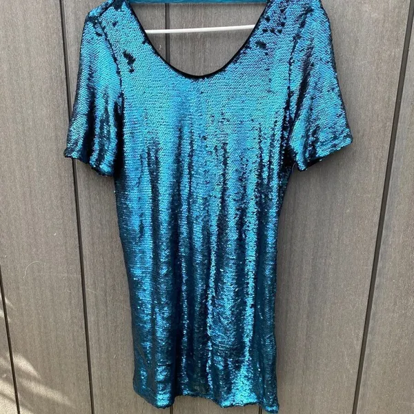 Honey Punch Sequin Dress NWT - Image 9