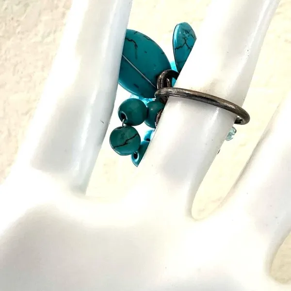 Howlite and Crystal cluster ring Blue - Image 5