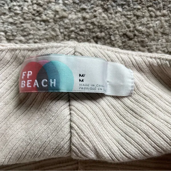 Free People Beach Relaxed Fit Mock Neck Long Sleeve Ribbed Knit Top Medium - Image 3
