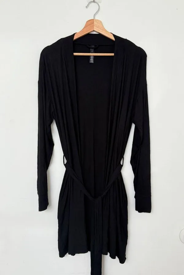 Skims Soft Lounge Robe In Onyx - Image 9
