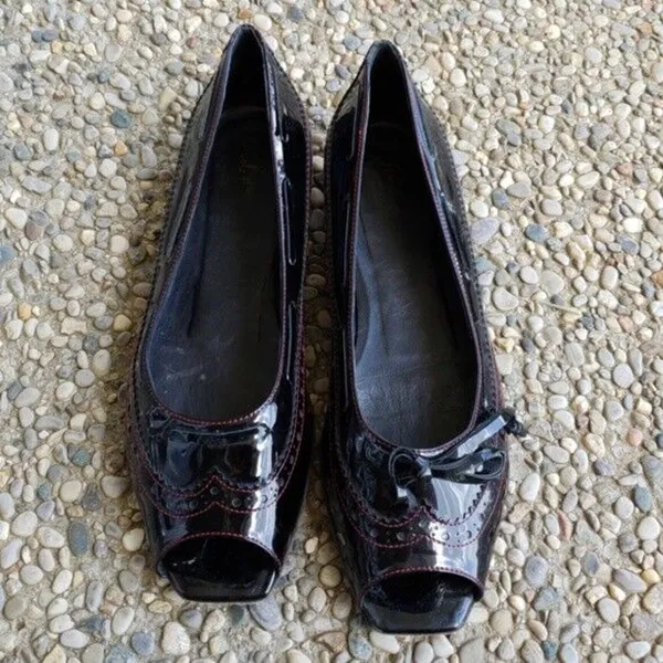Cole Haan Black Slip Ons - Size 8.5B - REPAIR NEEDED - Image 3