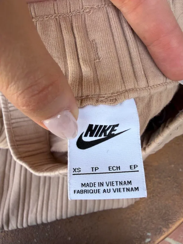 Nike beige tan ribbed wide leg high rise sweatpants in XS #loungewear #utility #basics - Image 6