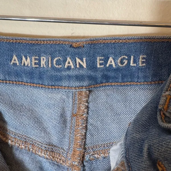 American Eagle Highest Rise Boyfriend Denim Shorts‎ Distressed Size 2 - Image 6
