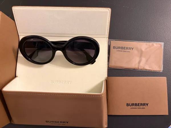 Burberry Women’s Sunglasses - Image 3