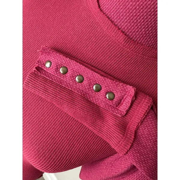 FREE PEOPLE Long Sleeve Mock Neck Studded Sleeve Red Thermal Top Tee Size XS - Image 5