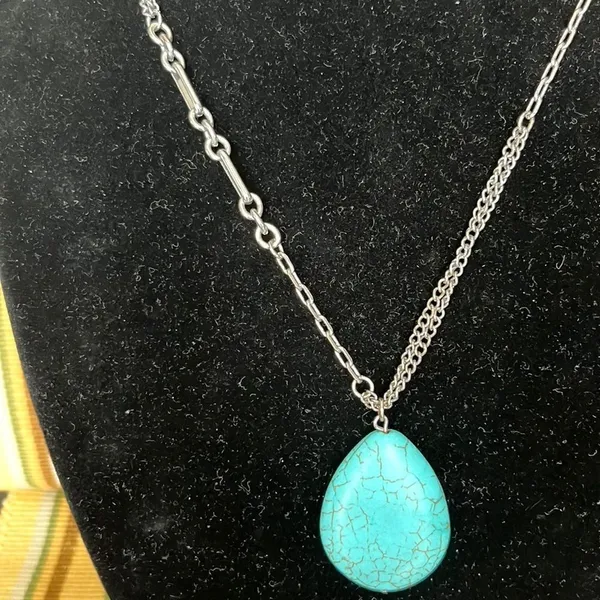Silver Paperclip Turquoise Teardrop Pendant Matching Round Earring Set Classic - Image 2