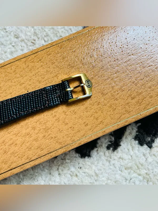 Ladies authentic GUCCI dress watch 🌹 - Image 11
