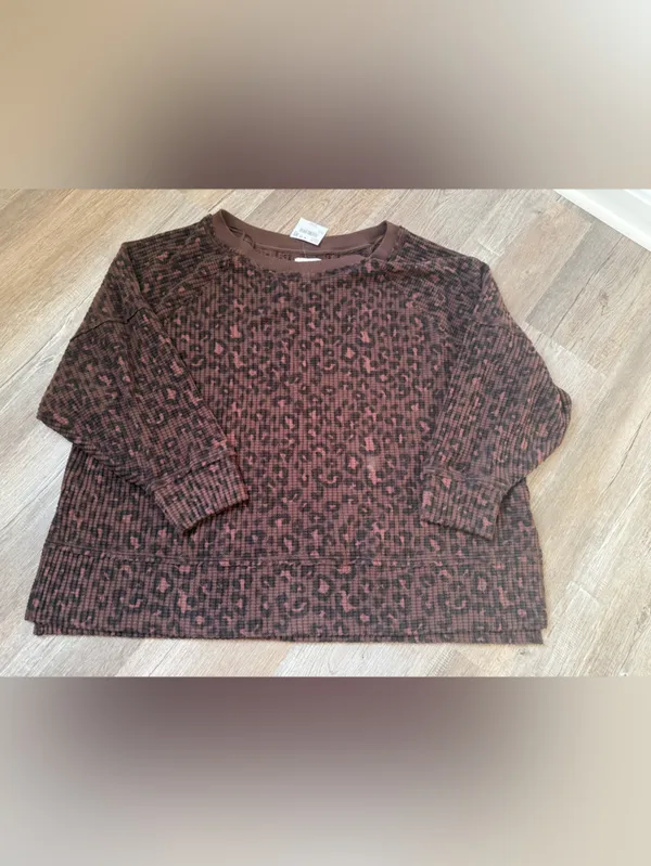 American Eagle Big Hug Leopard Waffle Knit Crewneck Sweatshirt Brown Black XXL - Image 3