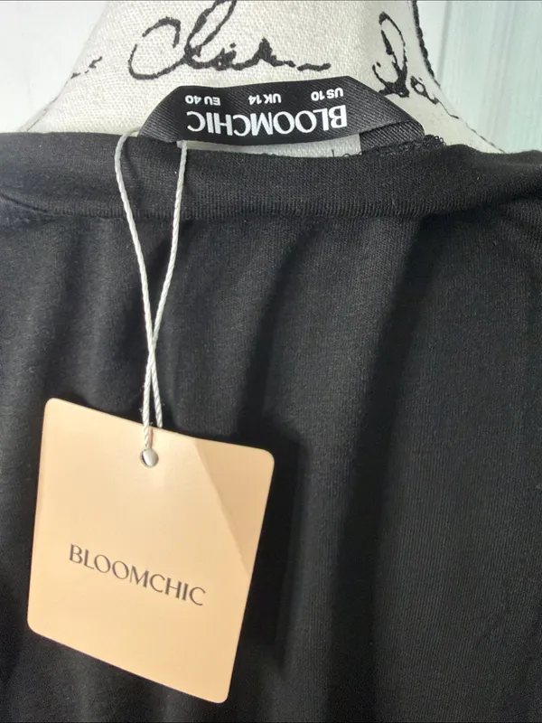BloomChic Black Tee with Heather Gray Raglan Sleeves Size 10 - Image 2