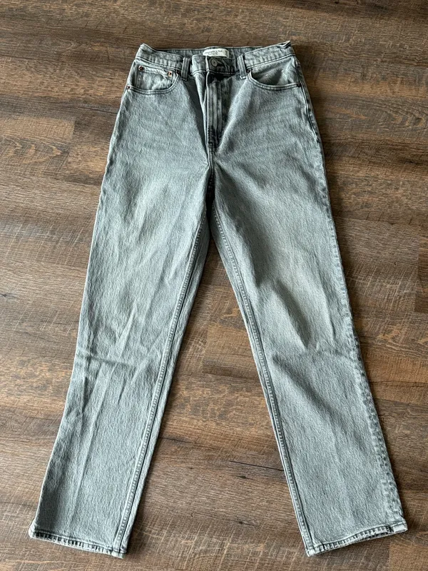 Abercrombie and Fitch Gray Washed High Waisted Jeans - Image 2
