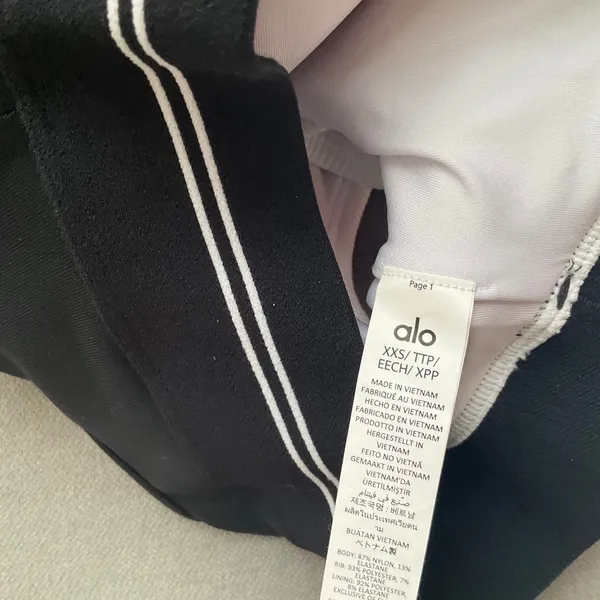 Alo Yoga Airbrush Better Together Bra Black/White XXS - Image 3
