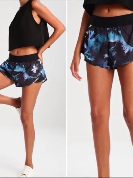 Ivy Park Ink Cloud PRunning Shorts Women’s Size M Active Gym Workout - Image 2