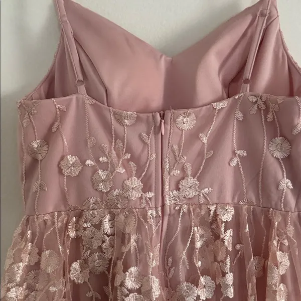 SHEIN Belle Embroidery Mesh Overlay Cami Flowy Maxi Dress" EUC - Image 4