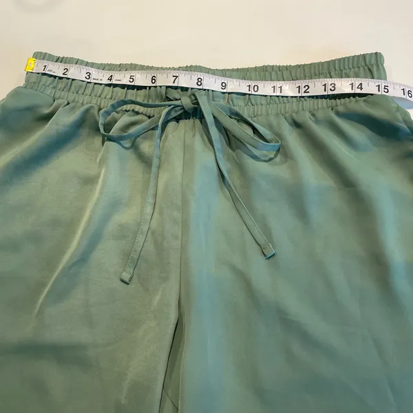 A New Day Jogger Pants Women’s Size Medium Green Lightweight Tapered Leg Pull On - Image 9