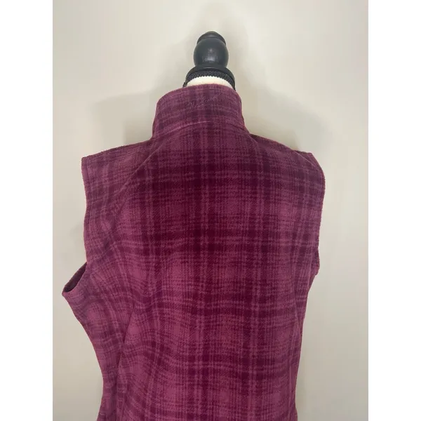 Woolrich women's fleece vest in a purple plaid pattern woman’s large - Image 3