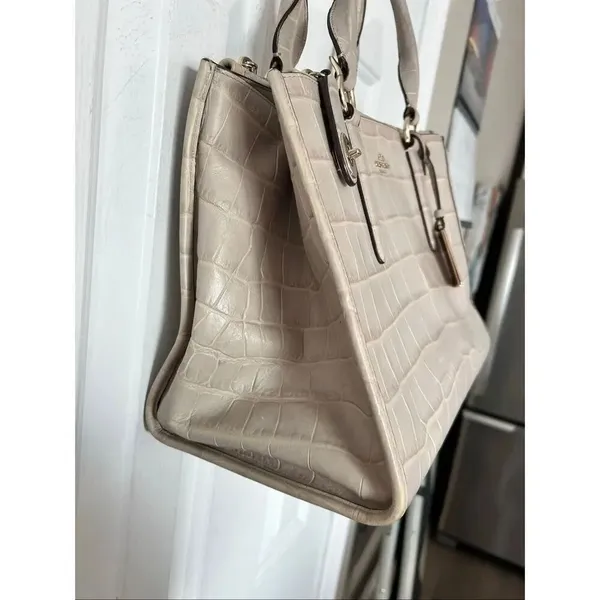 Coach Embossed Crocodile Crosby Bag leather bag no strap gray tan color - Image 4