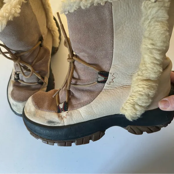 Women's Shearling-Lined Tan Suede Winter Boots - Image 3