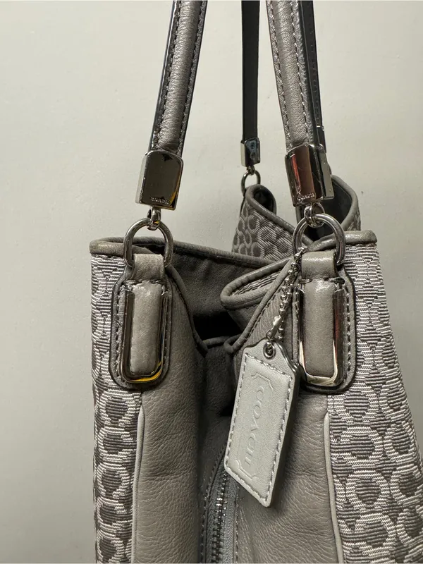 Coach Signature Jacquard Gray Hobo Bag with hangtags - Image 6