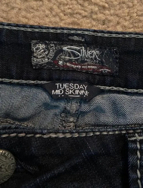 Silver Jeans Co Silver Jeans Tuesday Mid Rise Skinny Jeans - Image 4