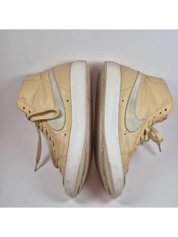 Nike Shoes Womens 9 Blazer High Top Sneakers White Faux Leather - Image 2