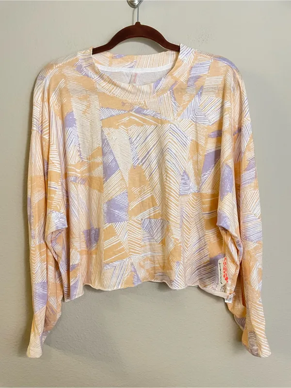 FP Movement Printed Inspire Layer Long Sleeve Crop Top NWT Size M - Image 2