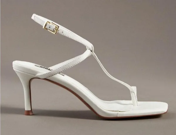Anthropologie Bibi Lou White Toe Loop Heels 9.5 - Image 4