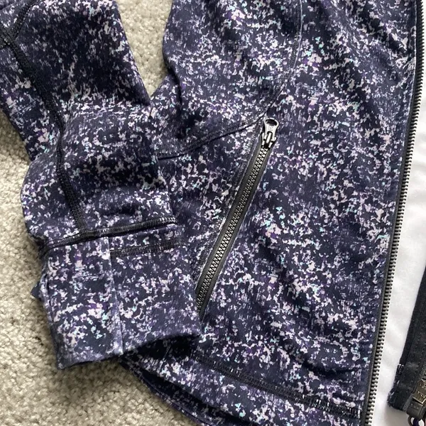 Lululemon Define Jacket Size 4 - Image 10