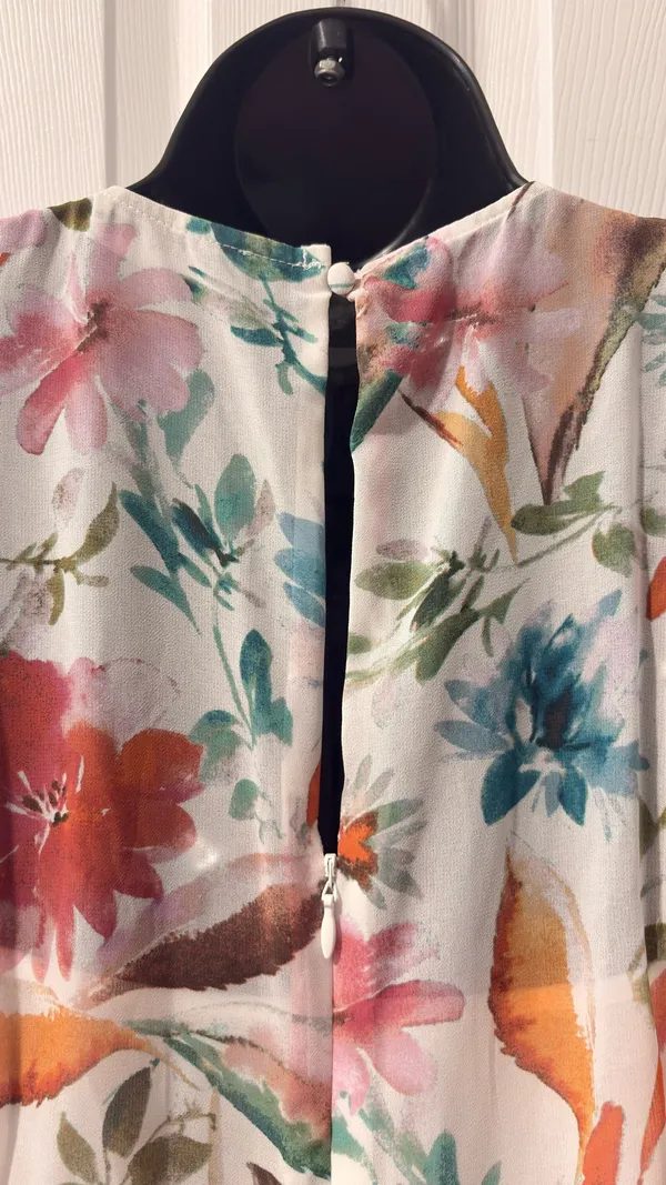 Calvin Klein Floral Chiffon Maxi Dress Size 6 – Surplice V-Neck, Lined, Summer - Image 6