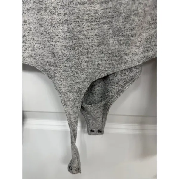 Abercrombie & Fitch Gray Marled V-Neck Sweater Bodysuit L - Image 8