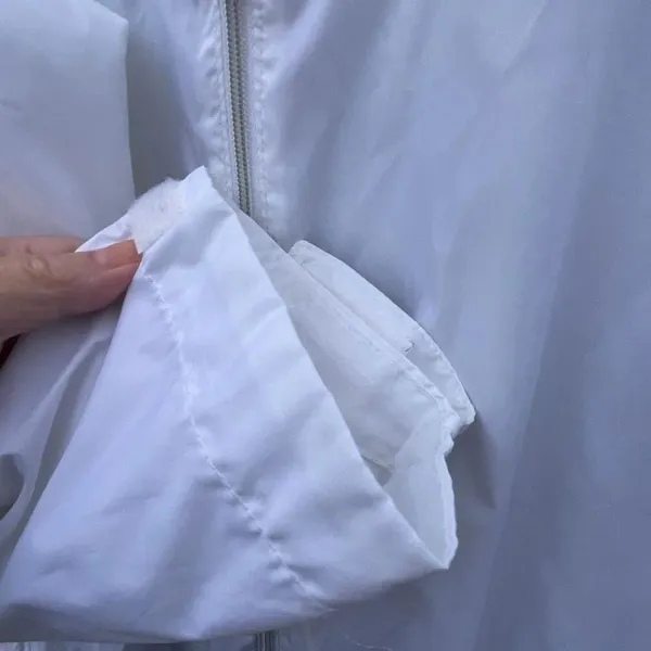 Columbia size 1X Switchback white windbreaker. - Image 7