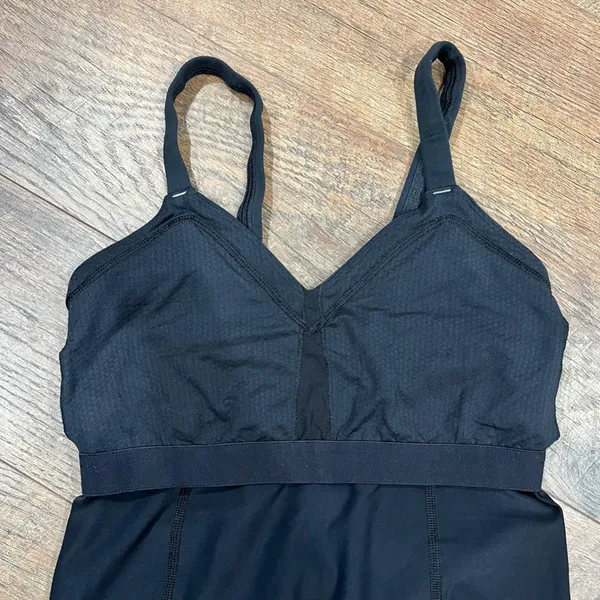 Lululemon Bra Top Athletic Workout Top Size 4 - Image 10